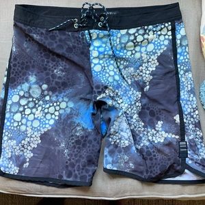 Depactus board shorts size 34 with underwater prnt